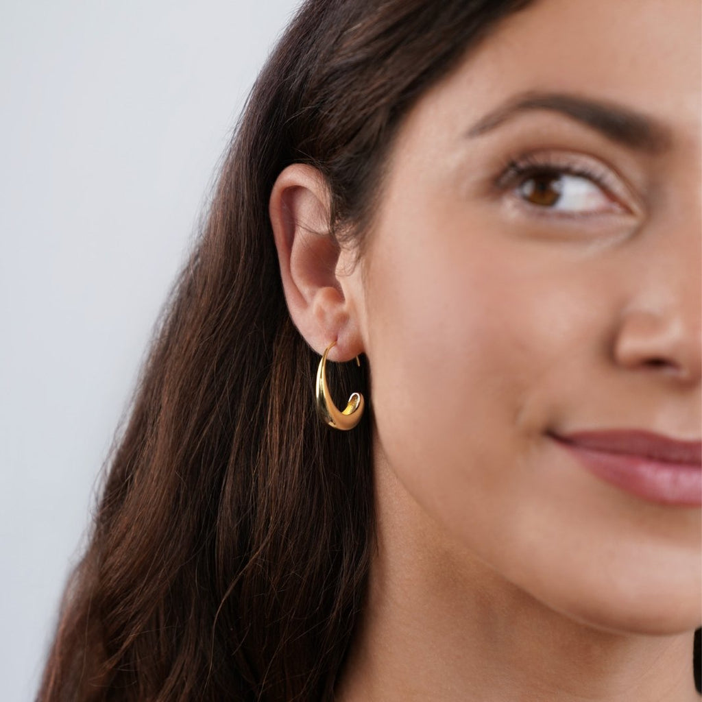 Susanne – Textured Gold Earrings