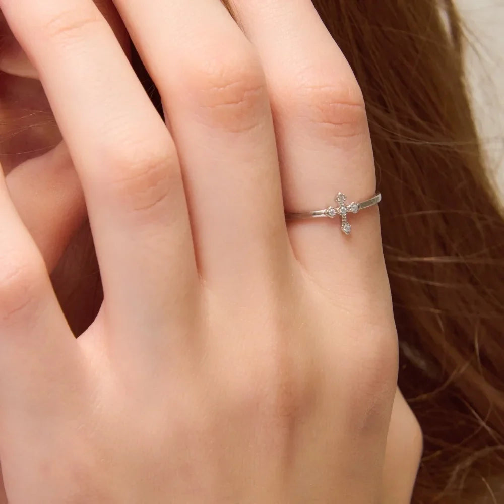 Teardrop Cross Ring - Embrace God's Love