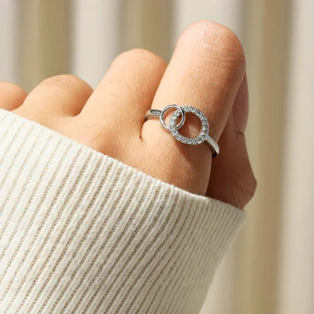 Forever Connected: Sister Bond Ring