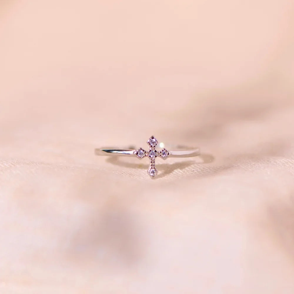 Teardrop Cross Ring - Embrace God's Love