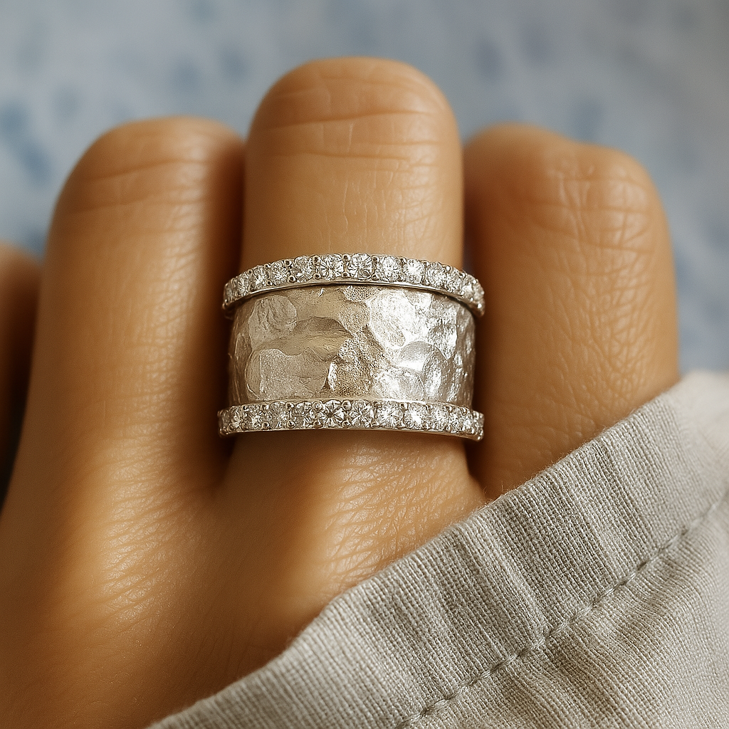 Hannah – Classic Silver Vintage Ring with Zirconia
