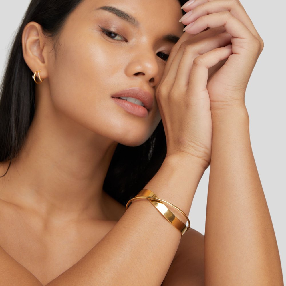 Eve – Distinctive Gold Bracelet