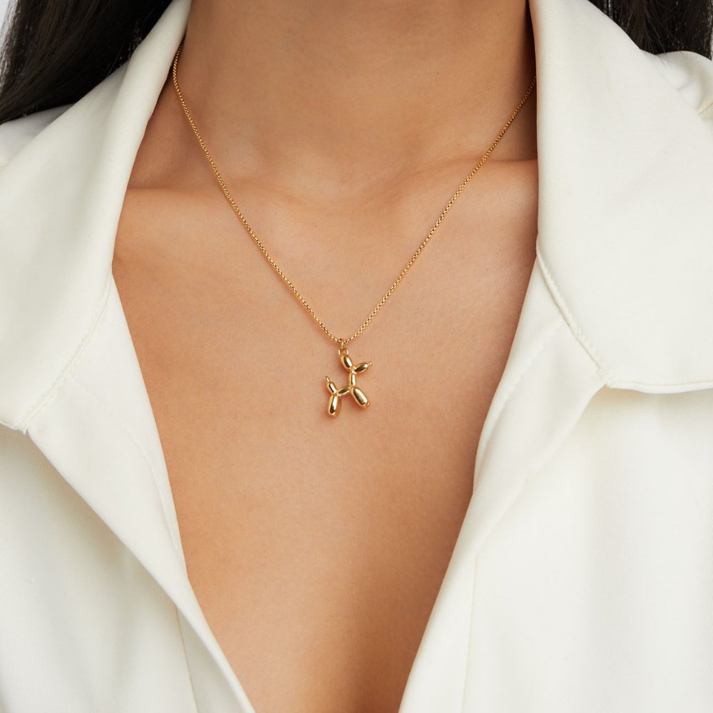 Selma – Gold Heart Pendant Necklace with Gemstone