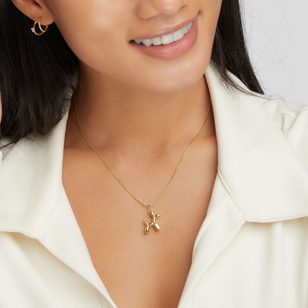 Selma – Gold Heart Pendant Necklace with Gemstone