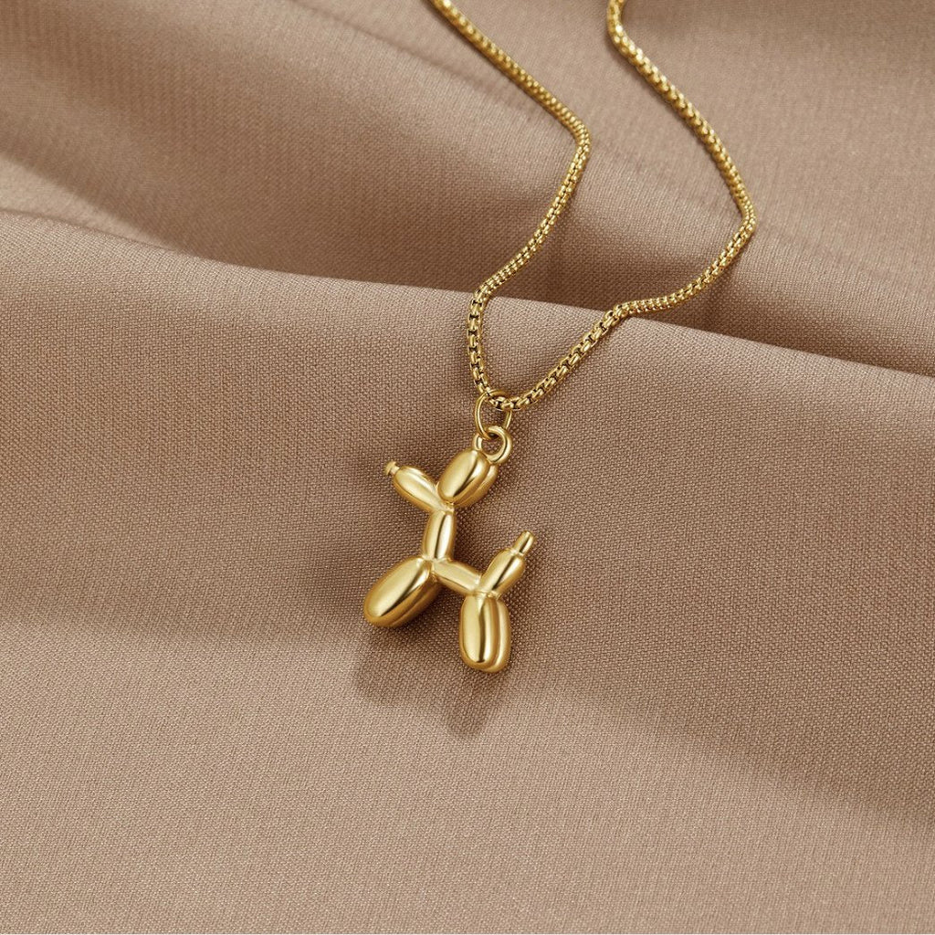 Selma – Gold Heart Pendant Necklace with Gemstone