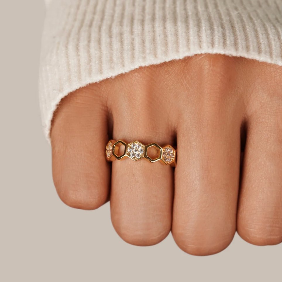 Selina – Crystal-Studded Gold Ring