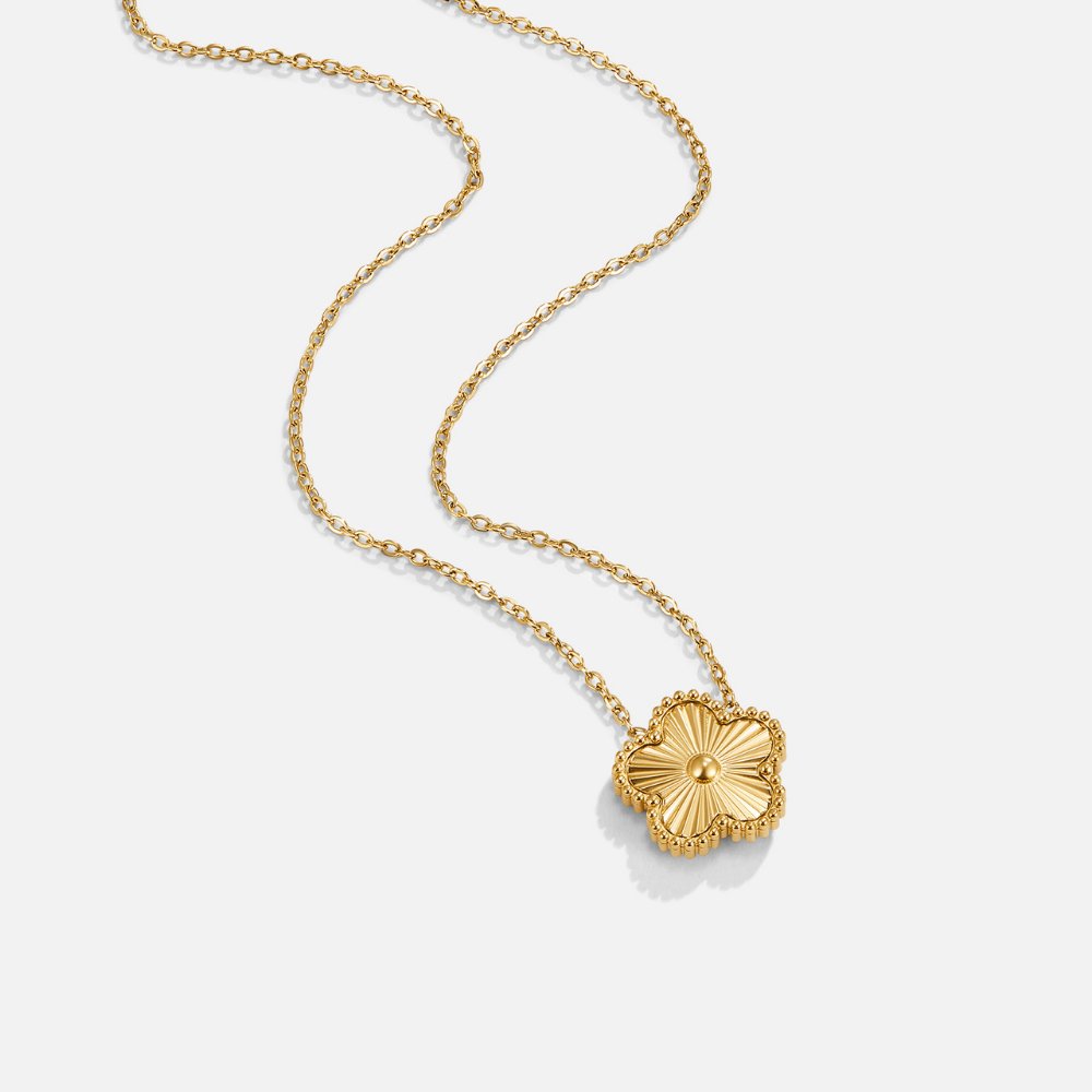 Nadina – Round Pendant Gold Necklace