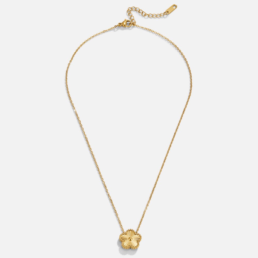 Nadina – Round Pendant Gold Necklace