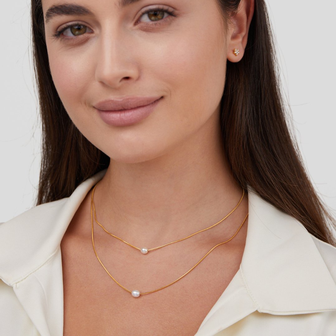 Sabine – Two-Tone Gold Necklace with Dark Gemstone
