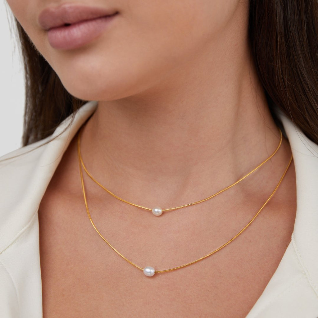 Sabine – Two-Tone Gold Necklace with Dark Gemstone
