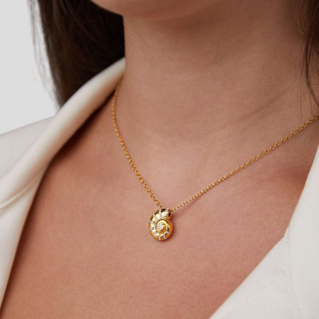 Rosalie – Heart-Shaped Gold Necklace