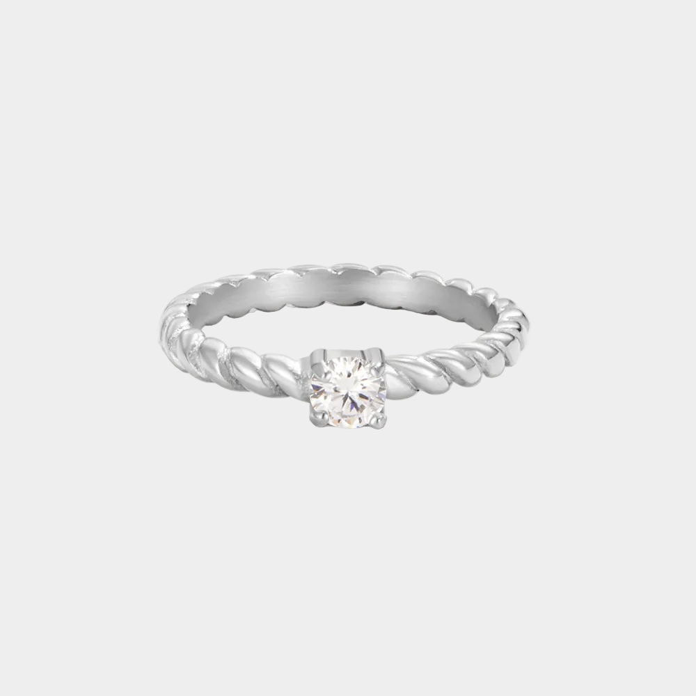 Miriam K. – Elegant Silver Ring with Intricate Engraving
