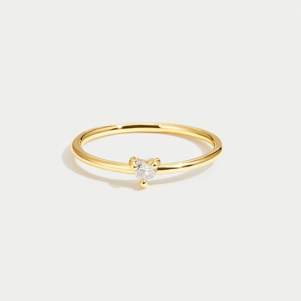 Leonie – Elegant Smooth Gold Ring