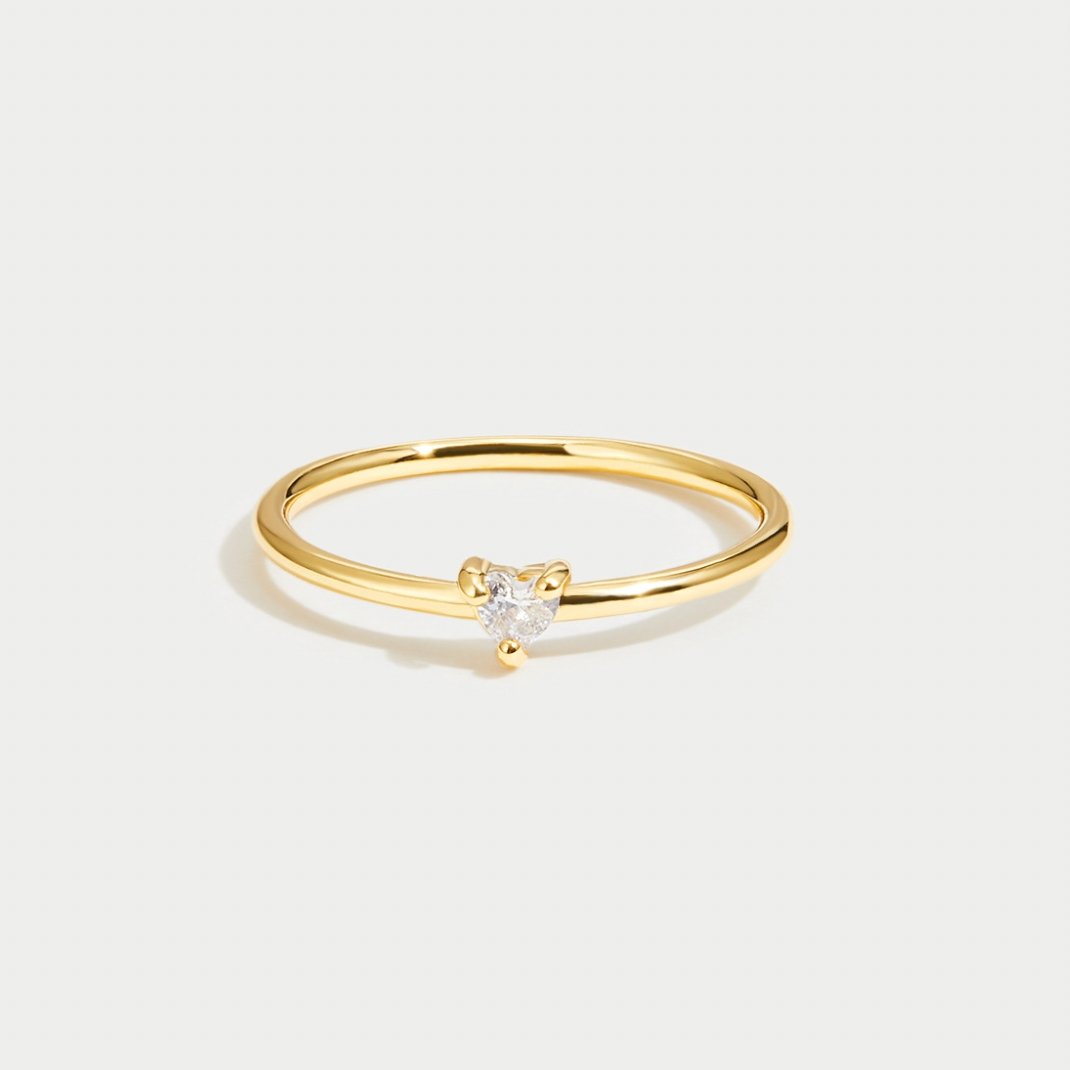 Leonie – Elegant Smooth Gold Ring