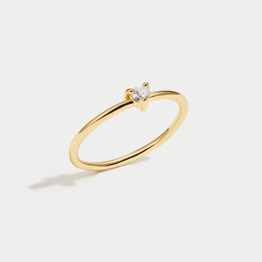 Leonie – Elegant Smooth Gold Ring